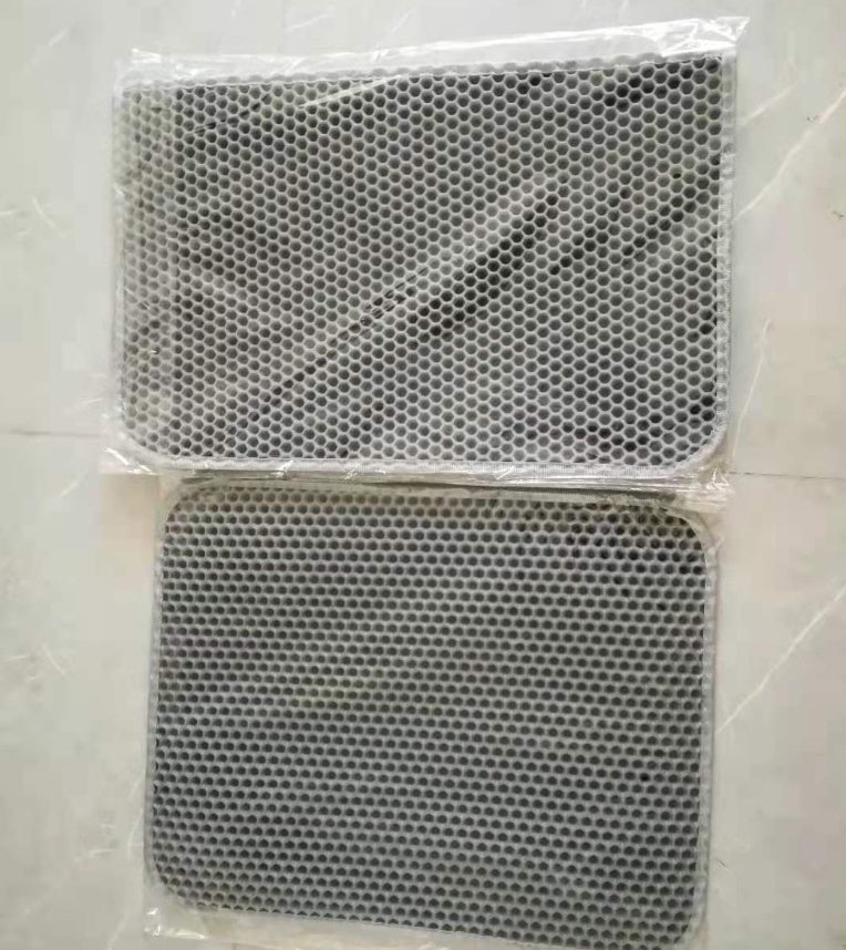 Double-Layer Folded Cat Litter Mat